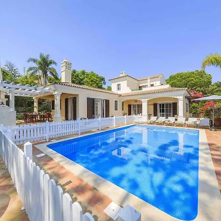 Pinheiros Altos 44 Villa Ludo
