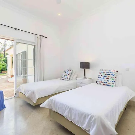 Pinheiros Altos 44 Villa